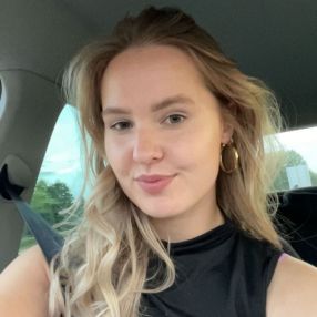 Robine, Babysitter in Varsseveld