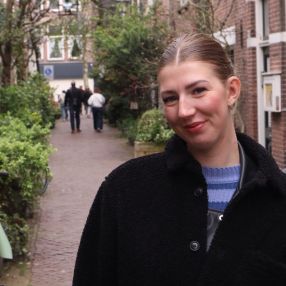 Michelle, Oppas in Spanbroek