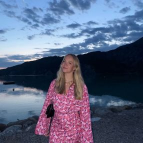 Thyrza, Babysitter in Hattem