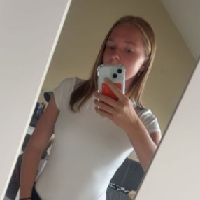 Amber, Babysitter in Wateringen