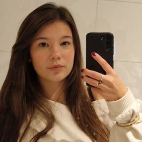 Lyzza, Oppas in Huizen