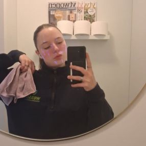 Sabine runhart, Babysitter in Almelo