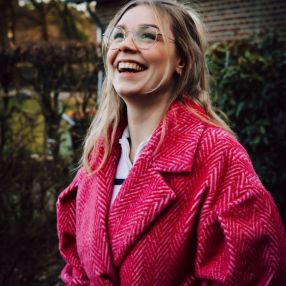 Nienke, Oppas in Vragender