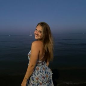 Fay, Babysitter in Castricum
