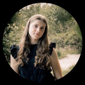 Loïs, Babysitter in Sprang-Capelle