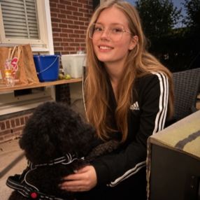 Evelien, Babysitter in De Meern