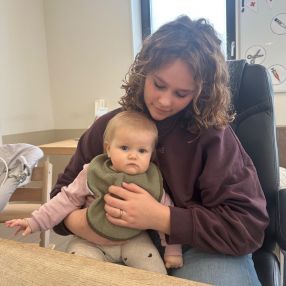 Saar, Babysitter in Barneveld