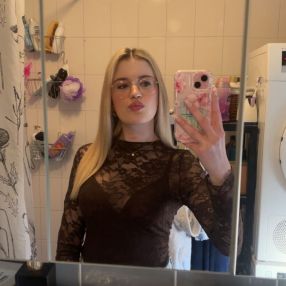Fenna, Babysitter in Beneden-Leeuwen