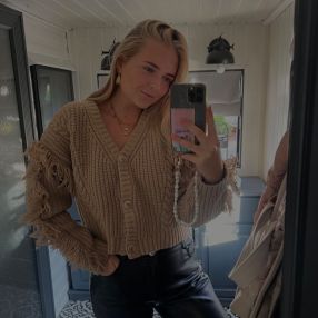 julia, Babysitter in Leiderdorp