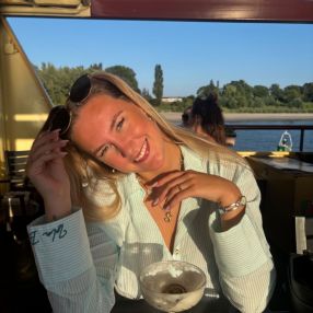 Seline, Oppas in Beuningen Gld