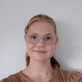 Amber, Babysitter in Elburg