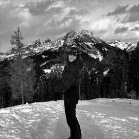 Fajah, Oppas in Zwanenburg