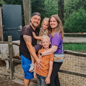 Nicole, Family in Poortugaal