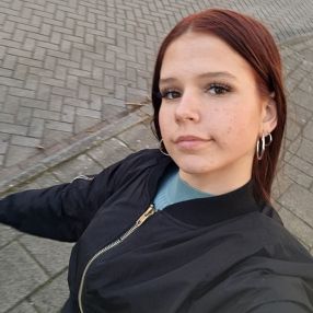 Elin, Babysitter in Delfgauw