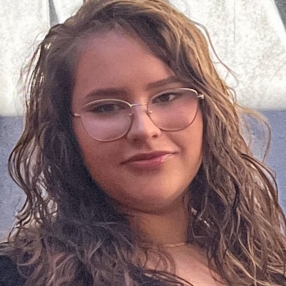 Jamila, Babysitter in Winterswijk