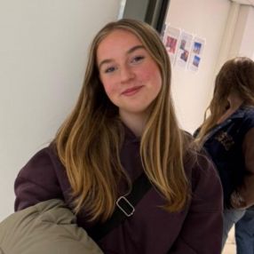Fleur, Babysitter in Voorthuizen