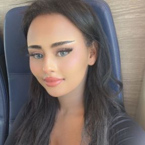 Suzana, Babysitter in Castricum