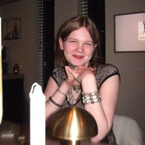 Fienne, Babysitter in Haren