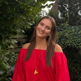 Chiara, Babysitter in Aalsmeer