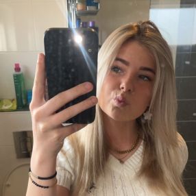 Macey, Babysitter in Katwijk