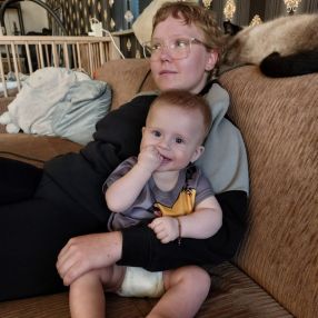 Veronique, Babysitter in Oosterhesselen