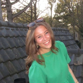 Julia, Babysitter in Wassenaar