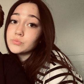 Julia, Oppas in Tiel
