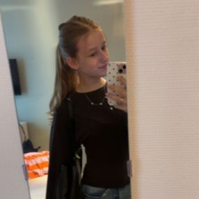 Sanne, Babysitter in Hurdegaryp