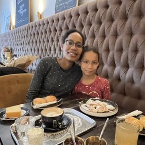 Mirugia, Family in Den Bosch