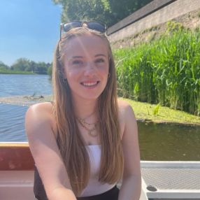 Lara, Oppas in Rosmalen