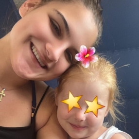 Eva, Babysitter in Uitgeest