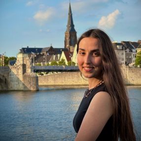 Beste, Oppas in Maastricht