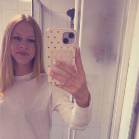 Romi, Babysitter in Veghel