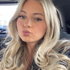 Jasmijn, Babysitter in Katwijk