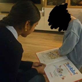 Diya, Babysitter in Zeist