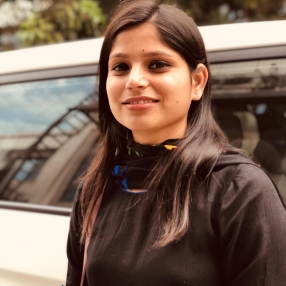 P.Bharti, Babysitter in Leidschendam