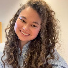 Daphne, Oppas in Duivendrecht