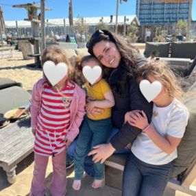 Mel, Babysitter in Rijswijk