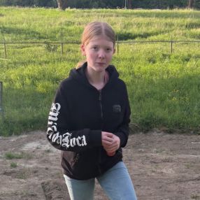 Charissa, Babysitter in Hoogvliet