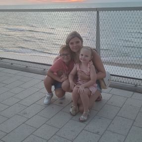 Natacha, Gezin in Deurne