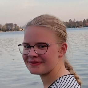 Fransiska, Oppas in Alblasserdam