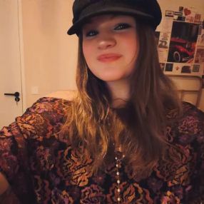 Puck, Babysitter in Naaldwijk