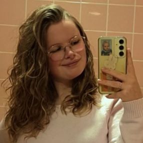 Rosalie, Babysitter in Monnickendam