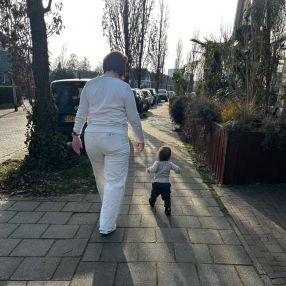 Brian, Gezin in Assen