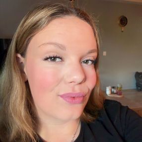 Yelina, Oppas in Alphen aan Den Rijn