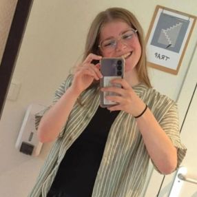 Esther, Babysitter in Woudenberg