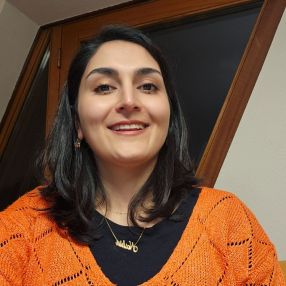 Noushin, Babysitter in Helmond