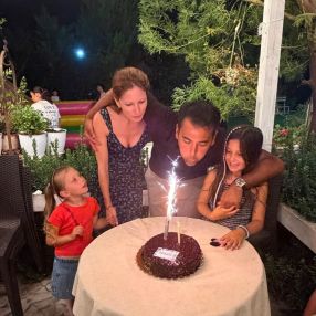 Viviana, Gezin in Weesp