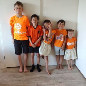 Denise, Gezin in Rijen
