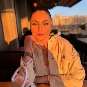 Cansu, Oppas in Sas van Gent
